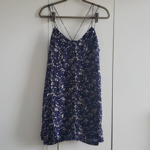 Bella Luxx Dresses & Skirts - NWOT Bella Luxx size S 100% silk slip dress